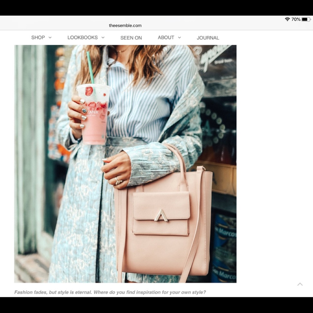 Esemble nude leather handbag
